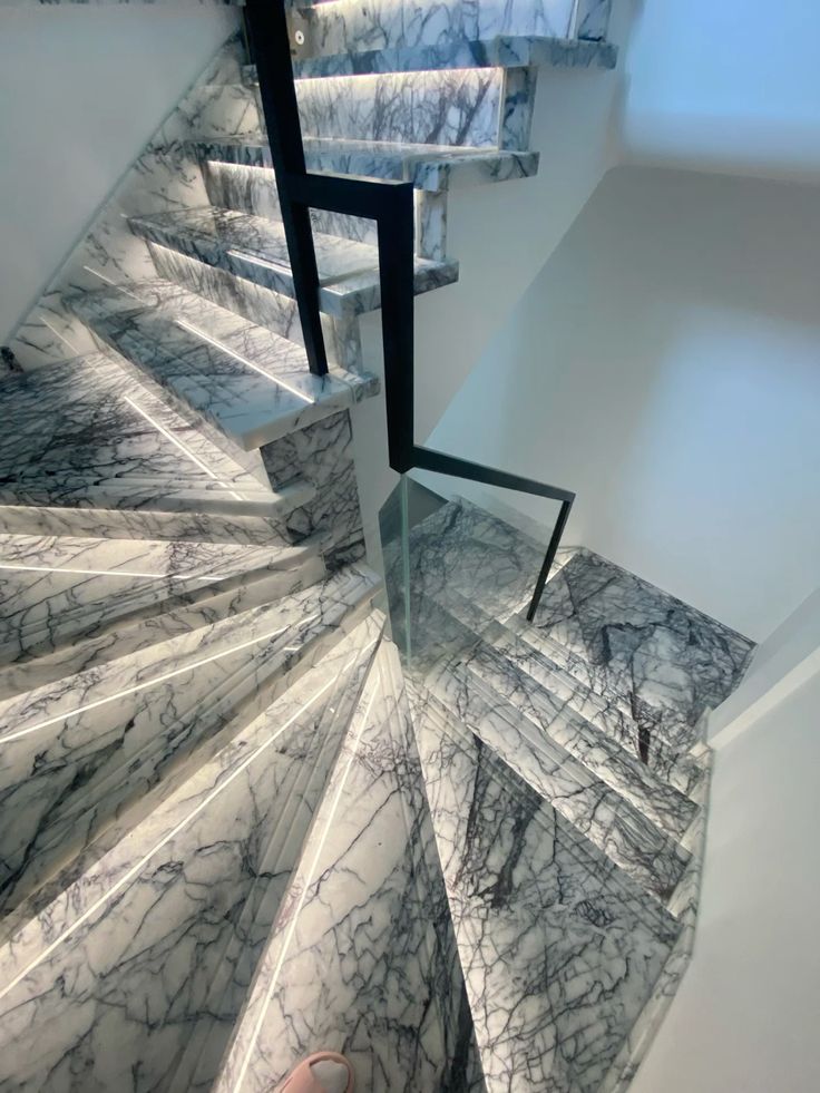 Luxury White Marble Spiral Staircase Design